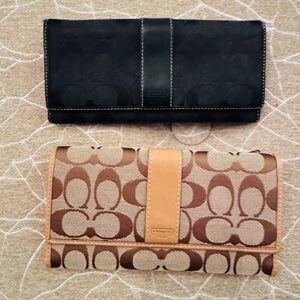 Coach Black and Tan Signature Wallet Duo